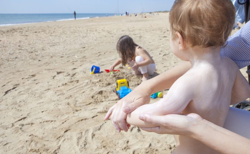 Beskyt dine børn mod solen: 6 tips
